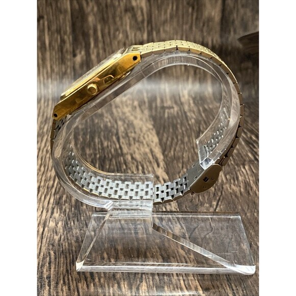 Vintage Men’s Seiko Gold Tone Slim Square Quartz Watch - Picture 3 of 12